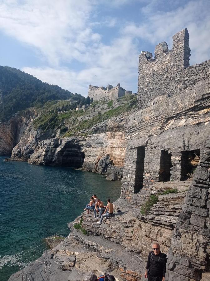 La "Casina Nel Borgo" , Relax A Un Passo Dalle 5 Terre Merizzo Dış mekan fotoğraf